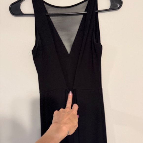 AQUA Black Maxi Dress Long High Slit w/Vneck Detail - XS - Picture 4 of 6